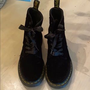 Doc Marten Velvet Boot size 8 Euro 39